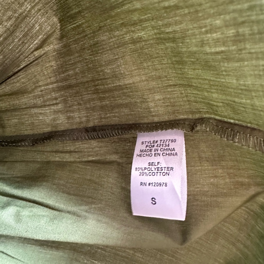 Entro Olive Blouse with Ruffle Accents - Picture 4 of 5